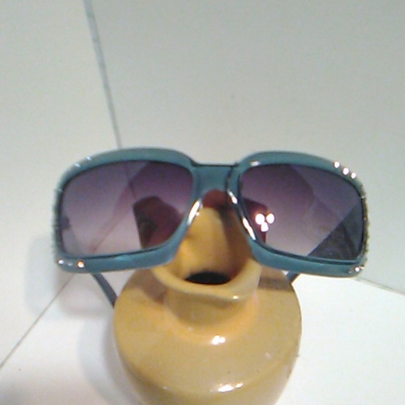 Sun Rayz Accessories - Nwt Fashion Sunglasses